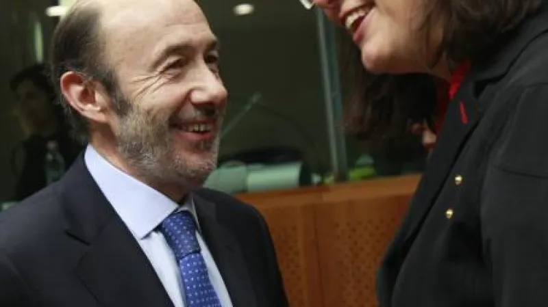 Španělský ministr vnitra Alfredo Perez Rubalcaba a eurokomisařka pro vnitro Cecilia Malmströmová na schůzce v Bruselu