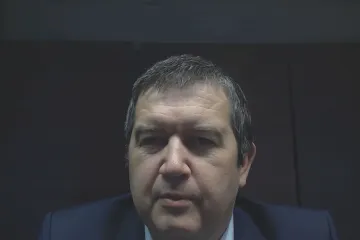 Kdyby vyhrál volbu předsedy ČSSD Petříček, z vlády bych odešel já, říká Hamáček