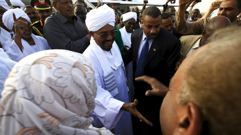 Umar Bašír po návratu do Súdánu