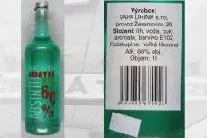 Metanol je stále v oběhu, celníci ho našli v 500 lahvích Absinthu