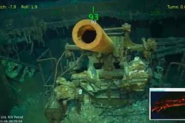 Týden ve vědě: Od objevu vraku letadlové lodi po skandál slavného fyzika