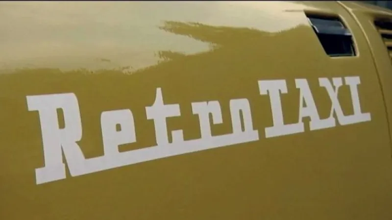 Po Ostravě jezdí retrotaxi