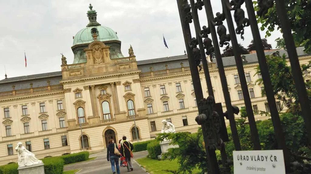 Strakova akademie - sídlo vlády