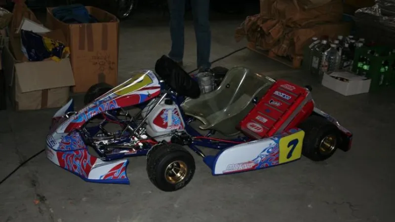 Pachatelům policie zabavila i motokáru