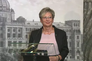 Za drahá mobilní data si Češi mohou svým způsobem sami, soudí ministryně Nováková