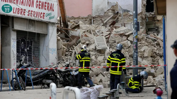 V centru Marseille se zřítily dvě budovy