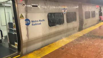 Východní pobřeží USA zasáhly vydatné deště, voda zalila ulice i metro