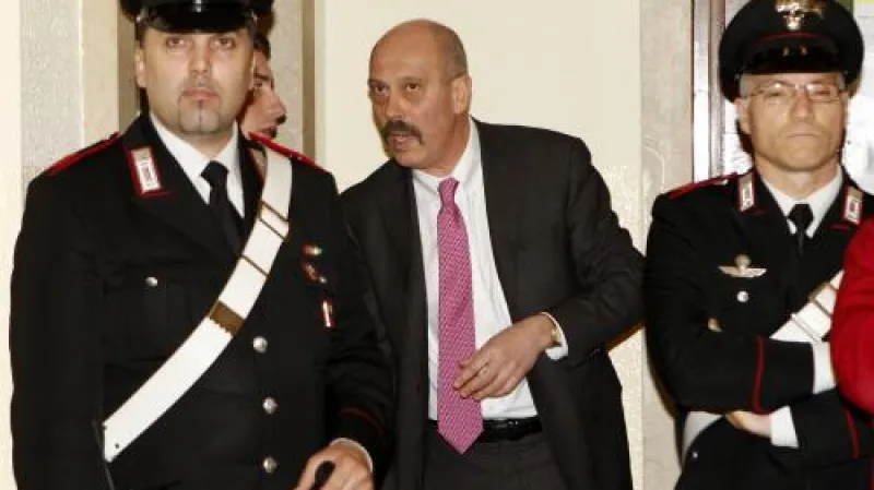 Prokurátor Fabio De Pasquale přijíždí k soudu