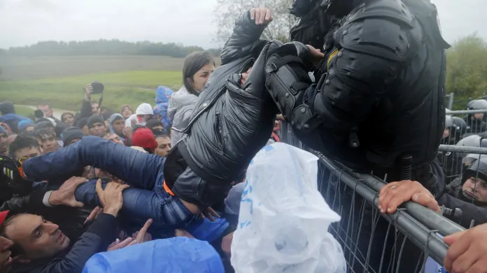 Velvyslankyně ČR: Situace na slovinsko-chorvatské hranici je dramatická