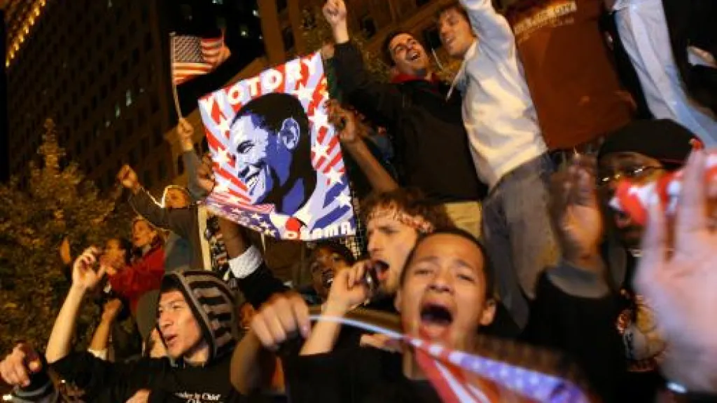 Lidé oslavují vítězství Baracka Obamy