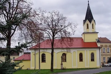 Ve Skašticích mají poledne o hodinu později