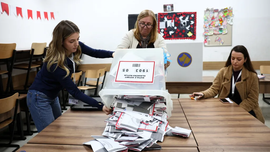 Sčítání hlasů v Kosovu