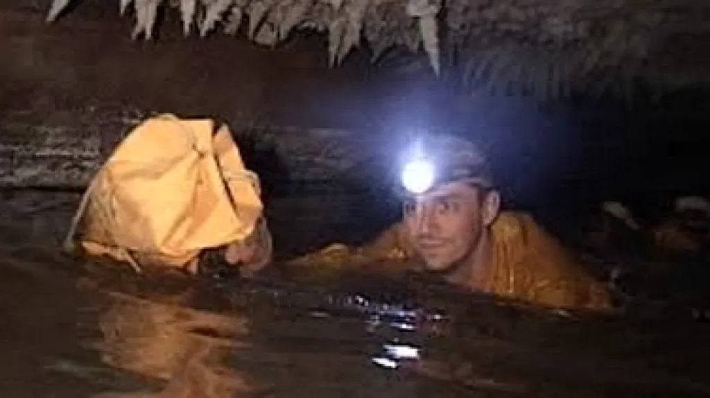 Průzkum krápníkových jeskyní