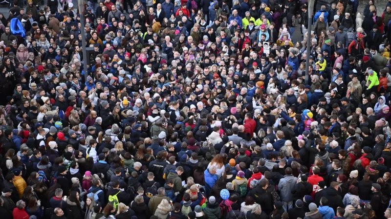 O setkání s Petrem Pavlem (uprostřed) byl v Ústí nad Labem velký zájem