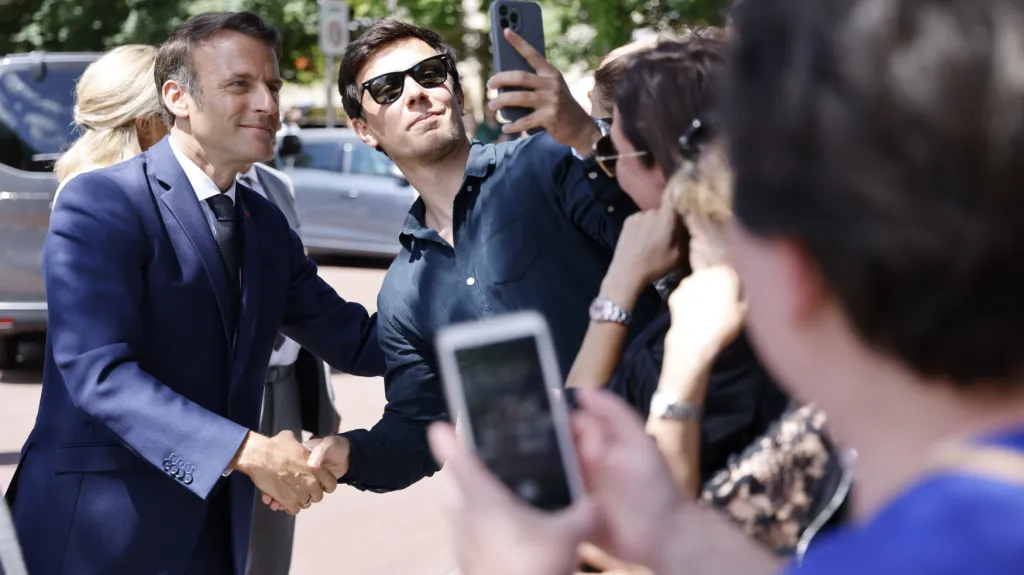 Francouzský prezident Emmanuel Macron po prvním kole parlamentních voleb