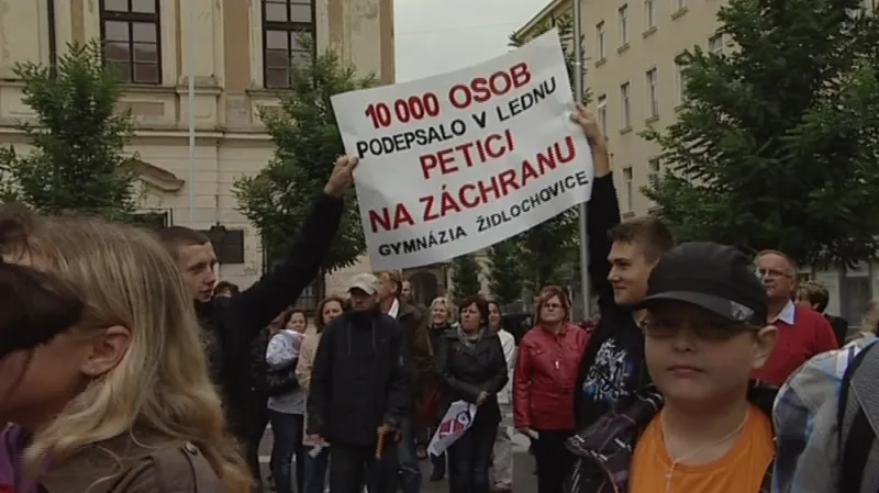 Odpůrci sloučení gymnázií mají v regionu silnou podporu
