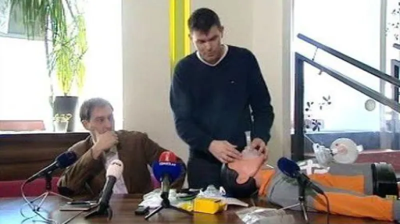 Brífink po jednání na ministerstvu zdravotnictví k autolékárničkám