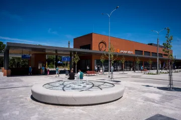 Vlakové nádraží v Jihlavě se změnilo v centrální dopravní terminál