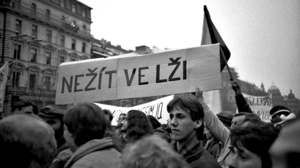 Demonstrace na Václavském náměstí 20. listopadu 1989