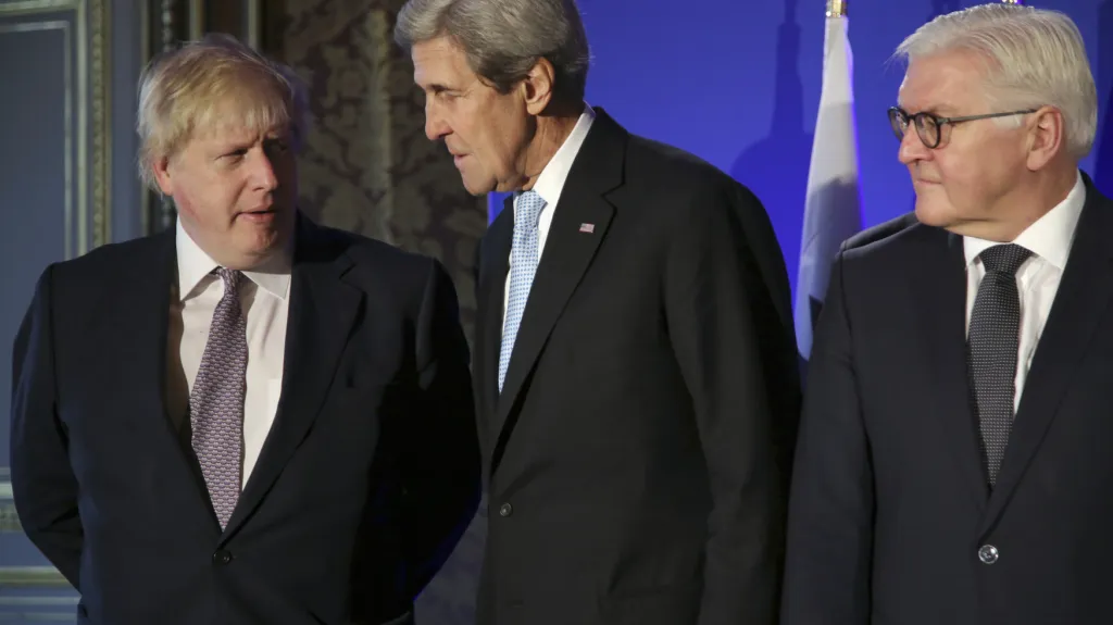 John Kerry v Paříži