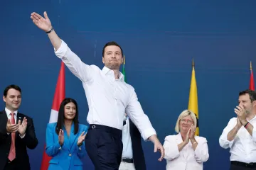 Patrioti začali prorážet evropskou izolaci