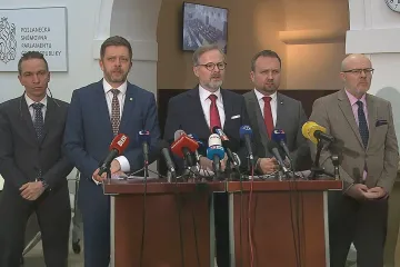 Vláda upravila své programové prohlášení. Slibuje měnit příjmy a výdaje rozpočtu a posílit energetickou bezpečnost