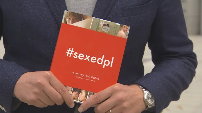 Kniha zamýšlená jako učebnice sexuální výchovy může být brzo v Polsku zakázaná