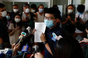 Hongkong vyřadil dvanáct opozičních kandidátů z voleb, včetně známého aktivisty Wonga
