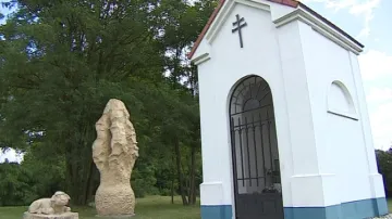 Pro kapli letos vznikne socha Marie s Ježíškem
