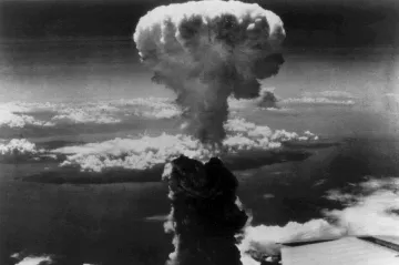 Plutoniový „Tlouštík“ zabil v japonském Nagasaki přes 70 tisíc lidí