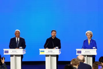 Půjčka 90 miliard eur Ukrajině tak či onak bude, řekla šéfka Evropské komise