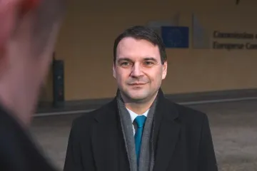 Je předčasné řešit delegaci na summitu NATO, řekl Macinka