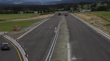 Stavba příhraničního úseku dálnice D3