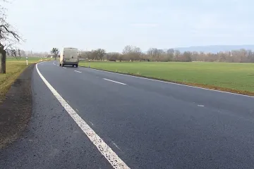 Z Olomouckého do Zlínského kraje bezpečněji. Silnice z Lipníku nad Bečvou prošla rekonstrukcí