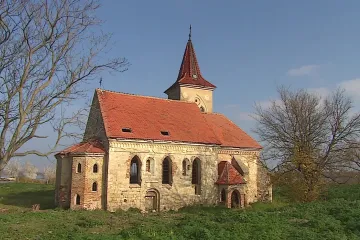 Chátrající novomlýnský kostel dostane novou střechu