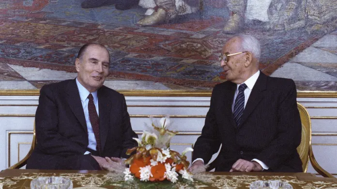 Francois Mitterrand a Gustáv Husák
