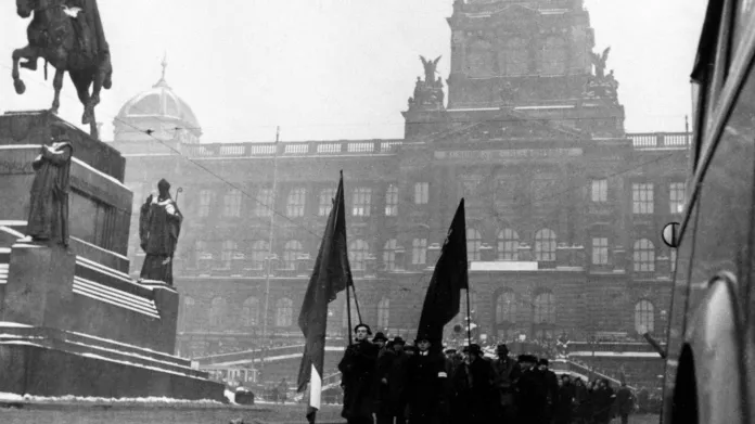 Únor 1948: Komunisté na Václavském náměstí