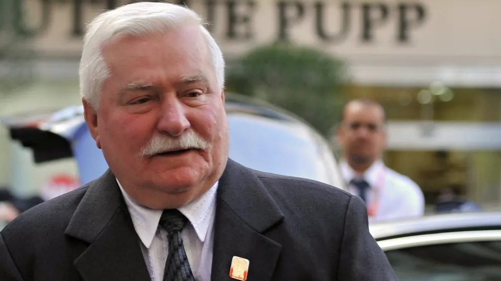 Lech Walesa nabízí své zkušenosti Kubáncům
