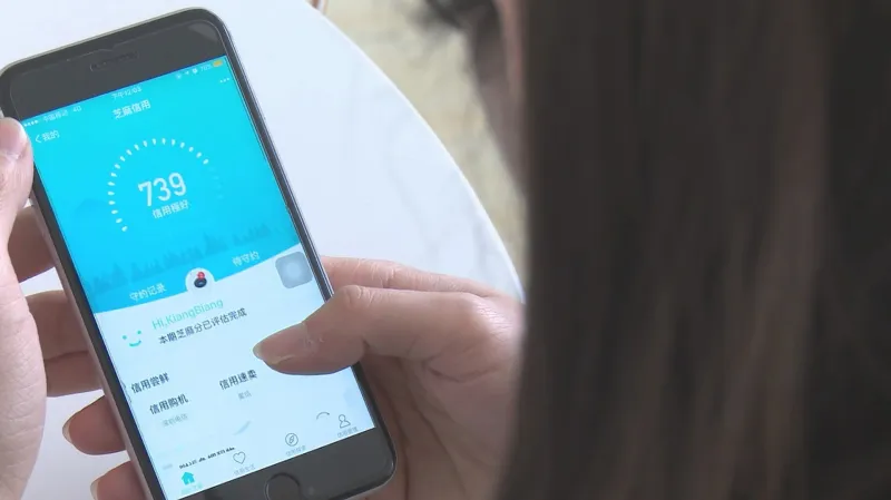 Čína sleduje chování lidí na internetu