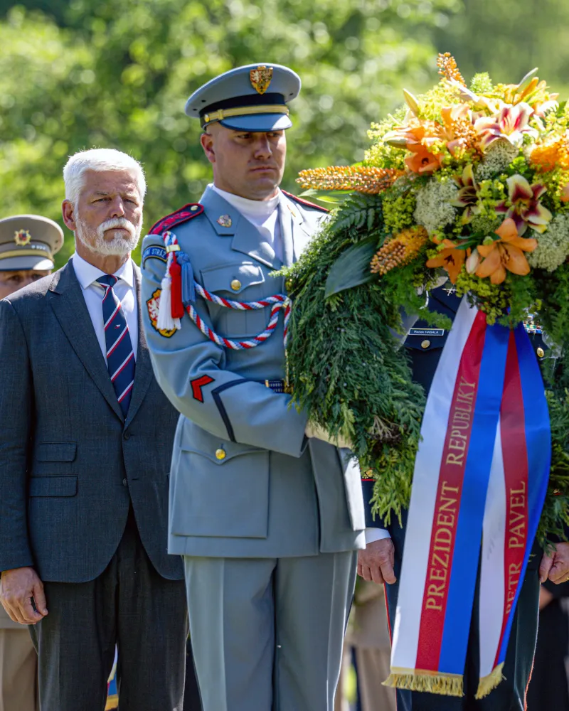 Prezident Pavel v Ležákách varoval před podceňováním hrozeb