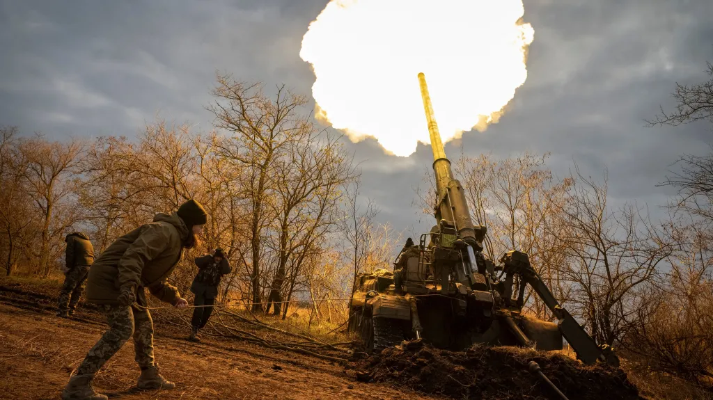 Ukrajinské dělostřelectvo v Chersonské oblasti