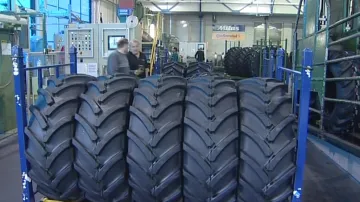 Výroba pneumatik v Mitasu
