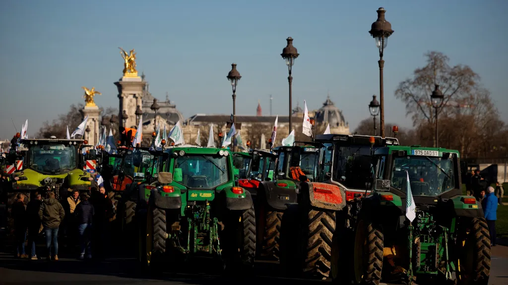Únorový protest zemědělců ve Francii kvůli regulaci pesticidů