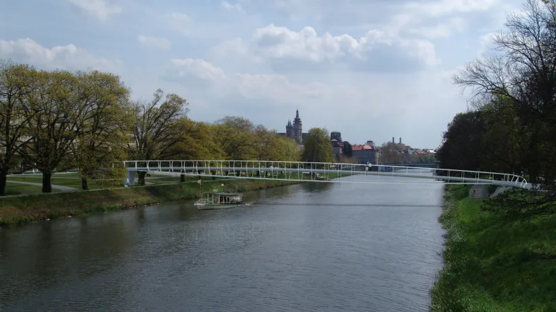 Vizualizace lávky pro  pěší a cyklisty v Hradci Králové