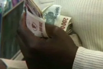 Zimbabwané můžou opustit svou měnu