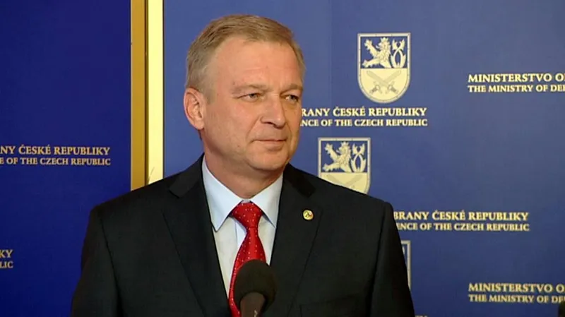 Ministr obrany Vlastimil Picek