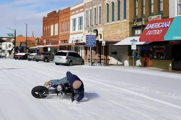 Zimní bouře v USA má oběti, výpadky má elektřina i doprava