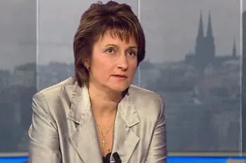 Šojdrová trvá na zrušení poplatků pro novorozence