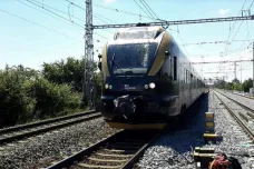 Na vlak spadla trolej, nehoda zastavila provoz z Prahy i Brna do Ostravy
