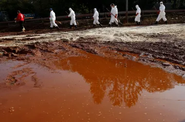 Tisíce míst s nebezpečnými látkami a odpadem v USA budou ohrožené záplavami